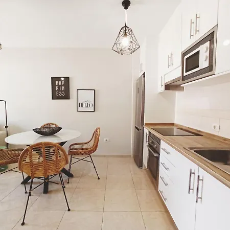 Luxury Family Metres From Beach And Wifi Güimar